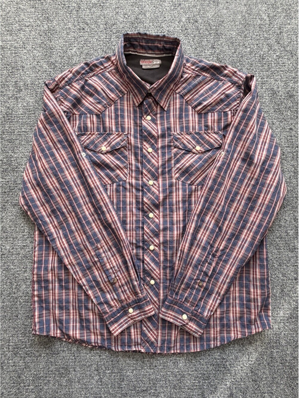 Men’s Wrangler Outdoor Pearl Snap Shirt Vented Size Large blue Red Plaid Utility - Picture 6 of 16